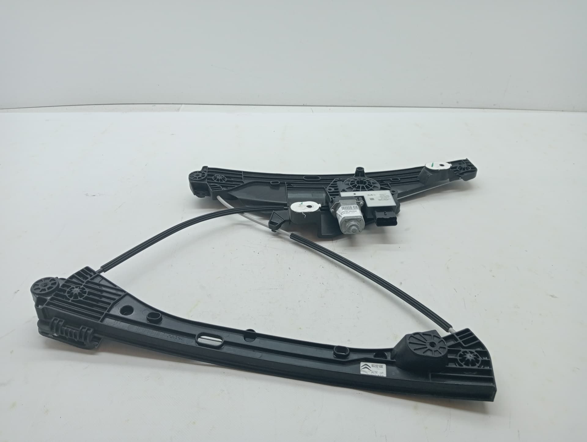 Elevalunas delantero izquierdo CITROEN CITROËN C4 III (BA_, BB_, BC_)