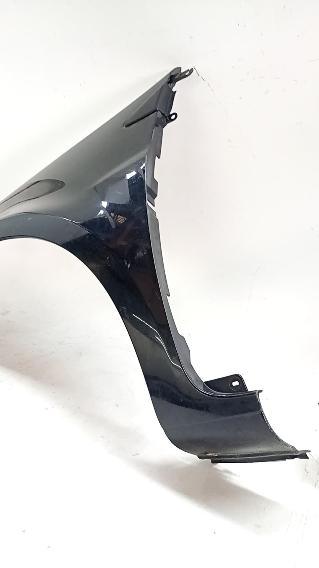 Aleta delantera izquierda RENAULT CLIO III