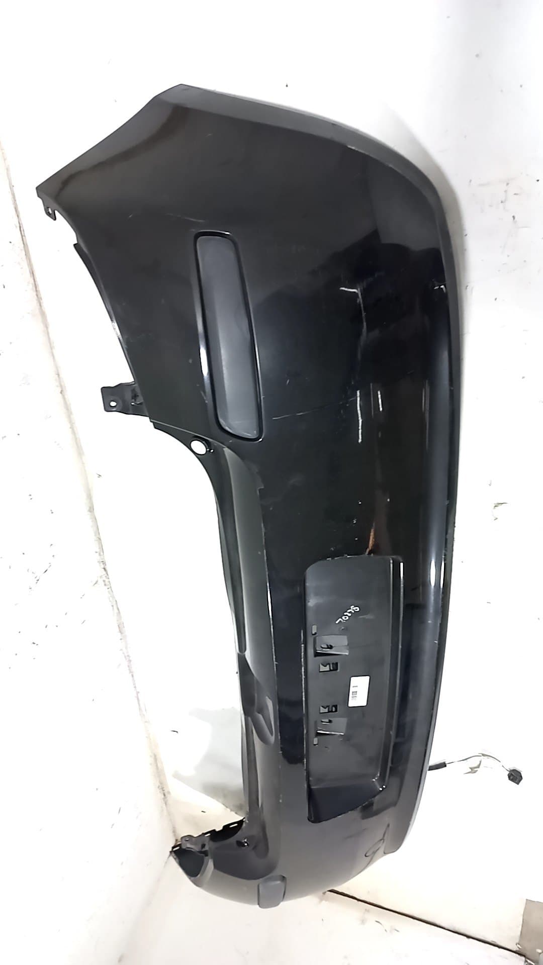 Paragolpes trasero RENAULT CLIO III 4