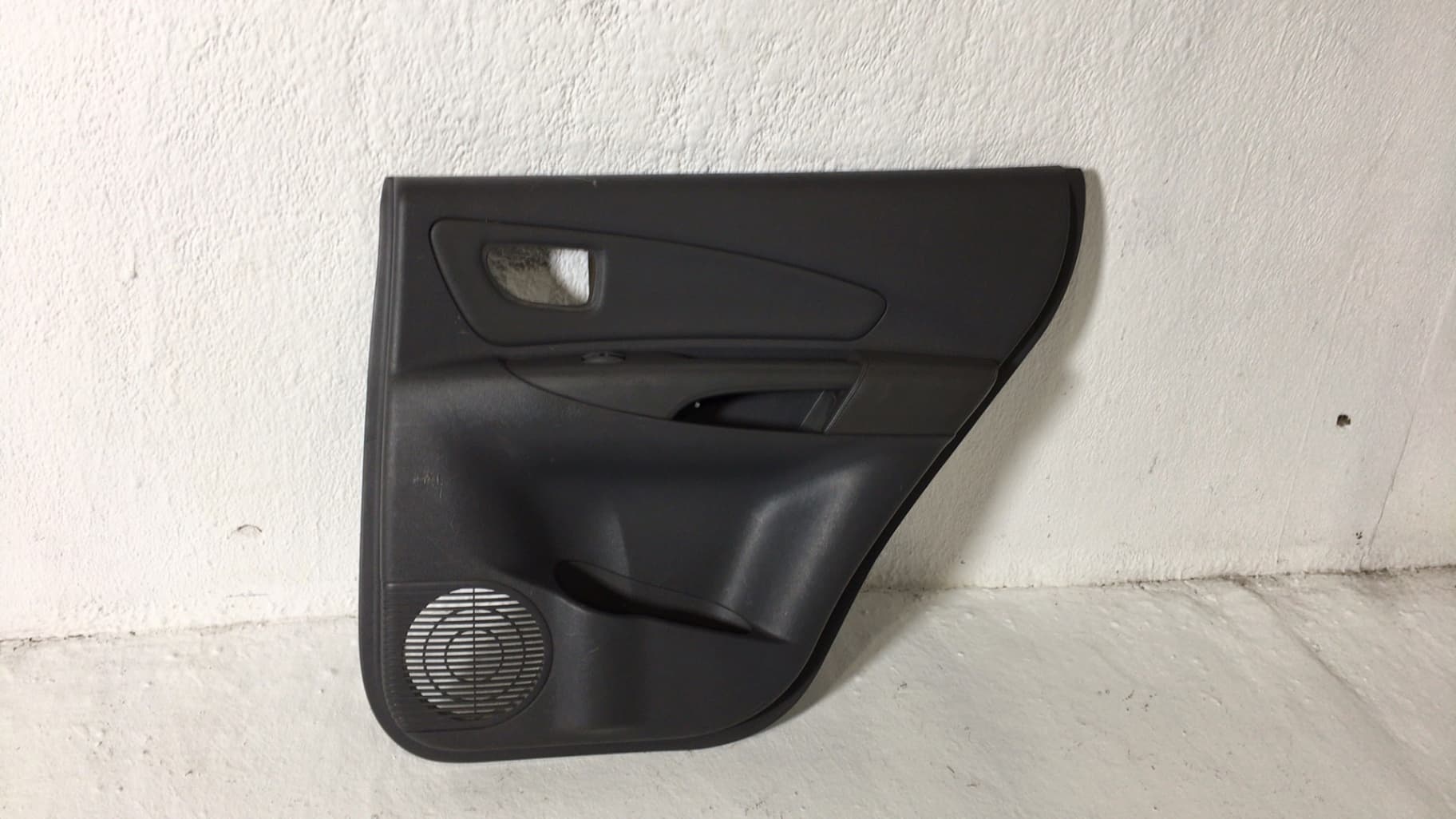 Guarnecido puerta trasera derecha HYUNDAI TUCSON (JM)