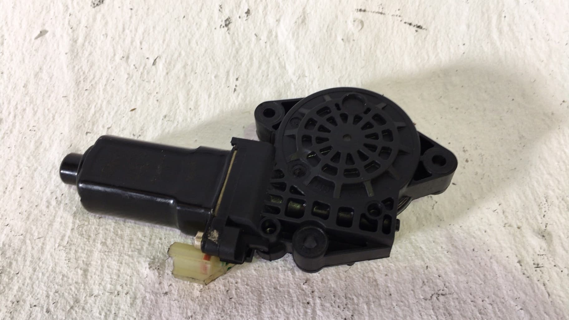 Motor elevalunas delantero derecho HYUNDAI TUCSON (JM) 2