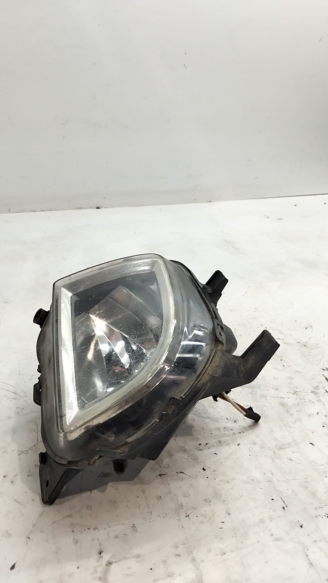 Faro antiniebla izquierdo VOLKSWAGEN GOLF V BERLINA (1K1) 4