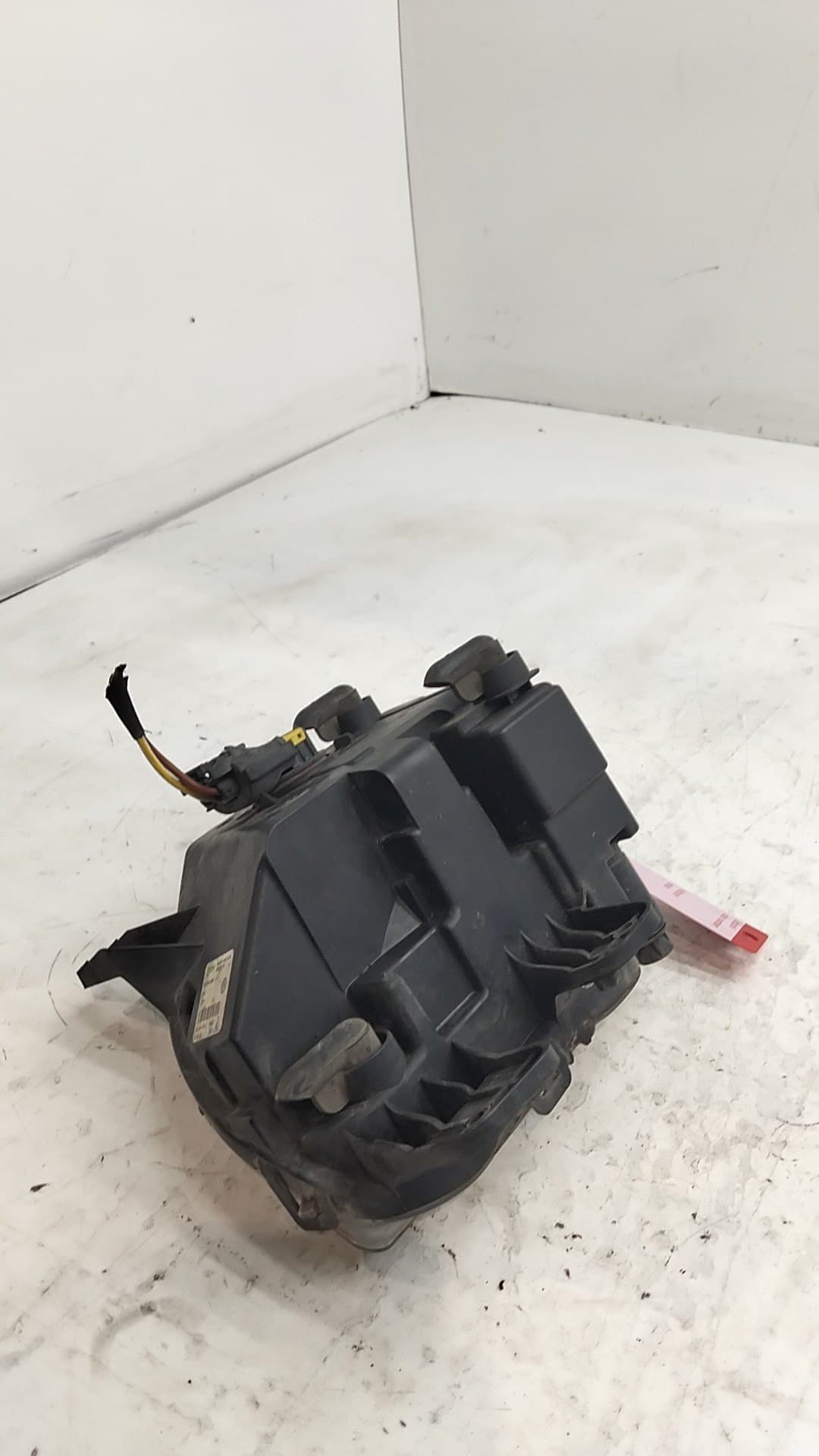 Faro antiniebla izquierdo VOLKSWAGEN GOLF V BERLINA (1K1)