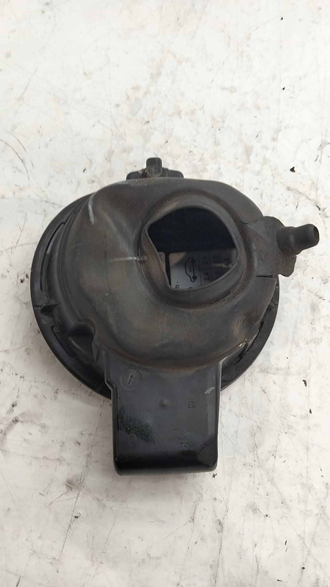 Tapa exterior combustible VOLKSWAGEN GOLF V BERLINA (1K1) 2