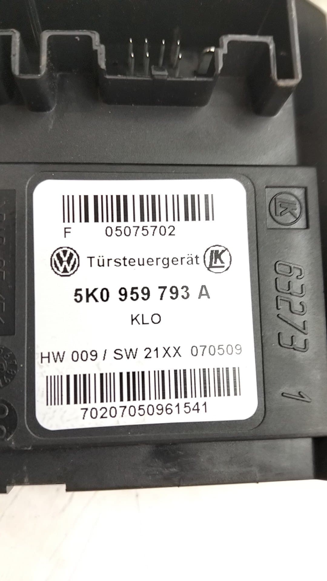 Motor elevalunas delantero izquierdo VOLKSWAGEN GOLF V BERLINA (1K1) 2