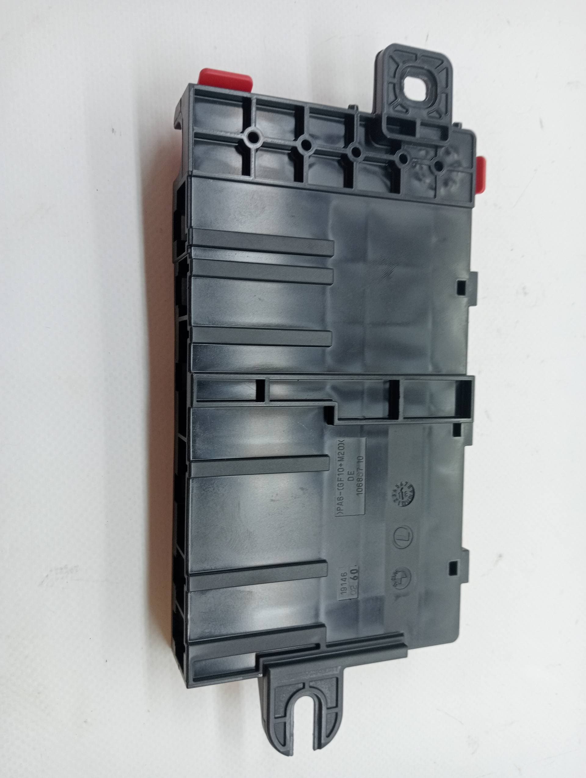 Caja reles / fusibles BMW SERIE 1 LIM 2