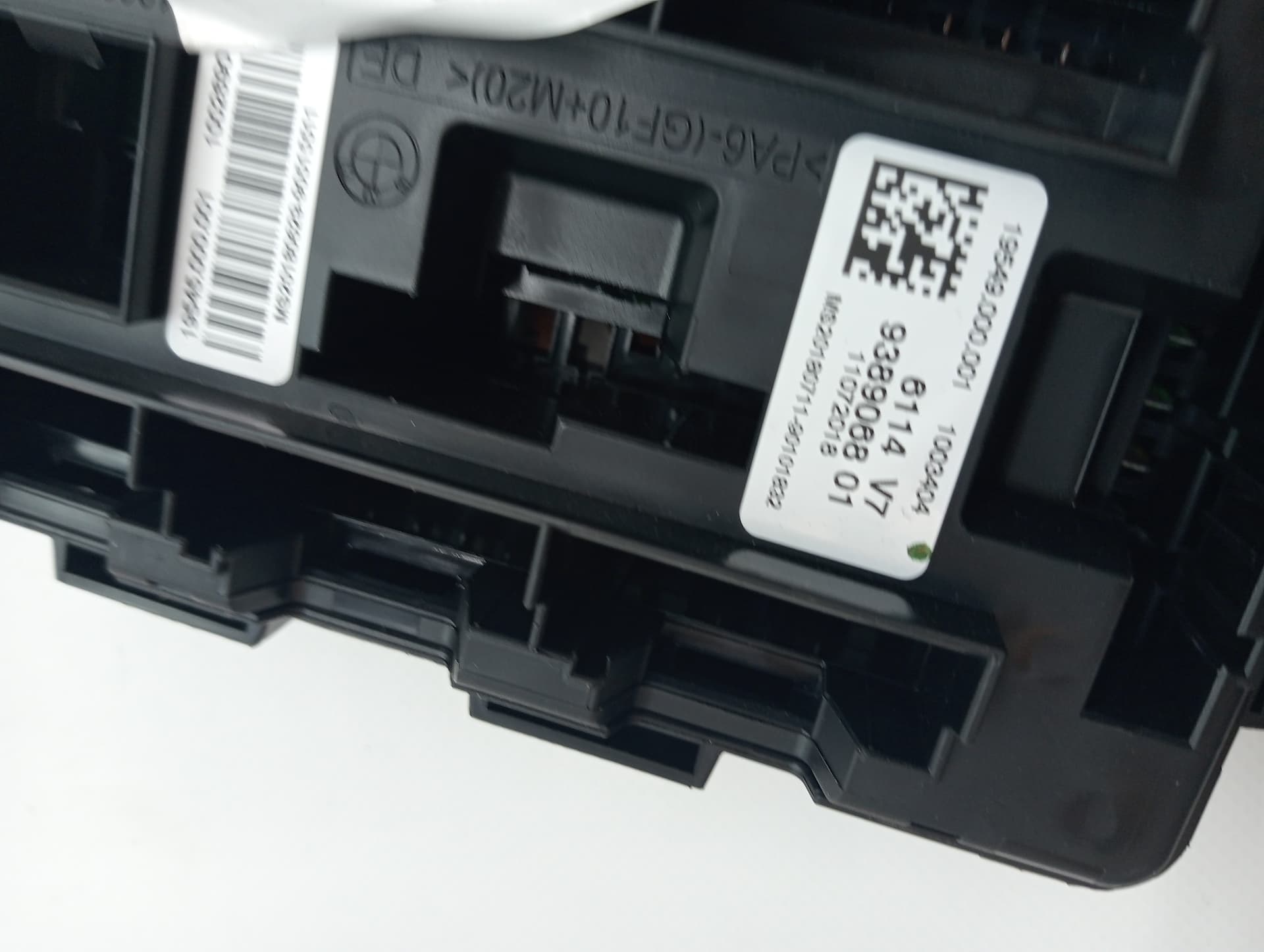 Caja reles / fusibles BMW SERIE 1 LIM 2