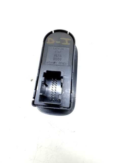Mando elevalunas delantero izquierdo FIAT 500E 2