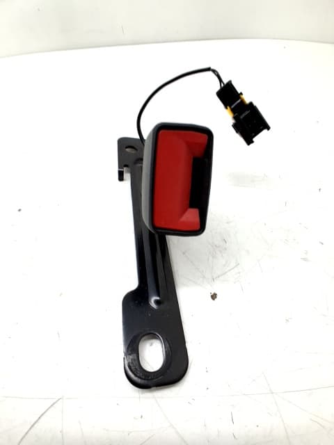 Enganche cinturon FIAT 500E 2