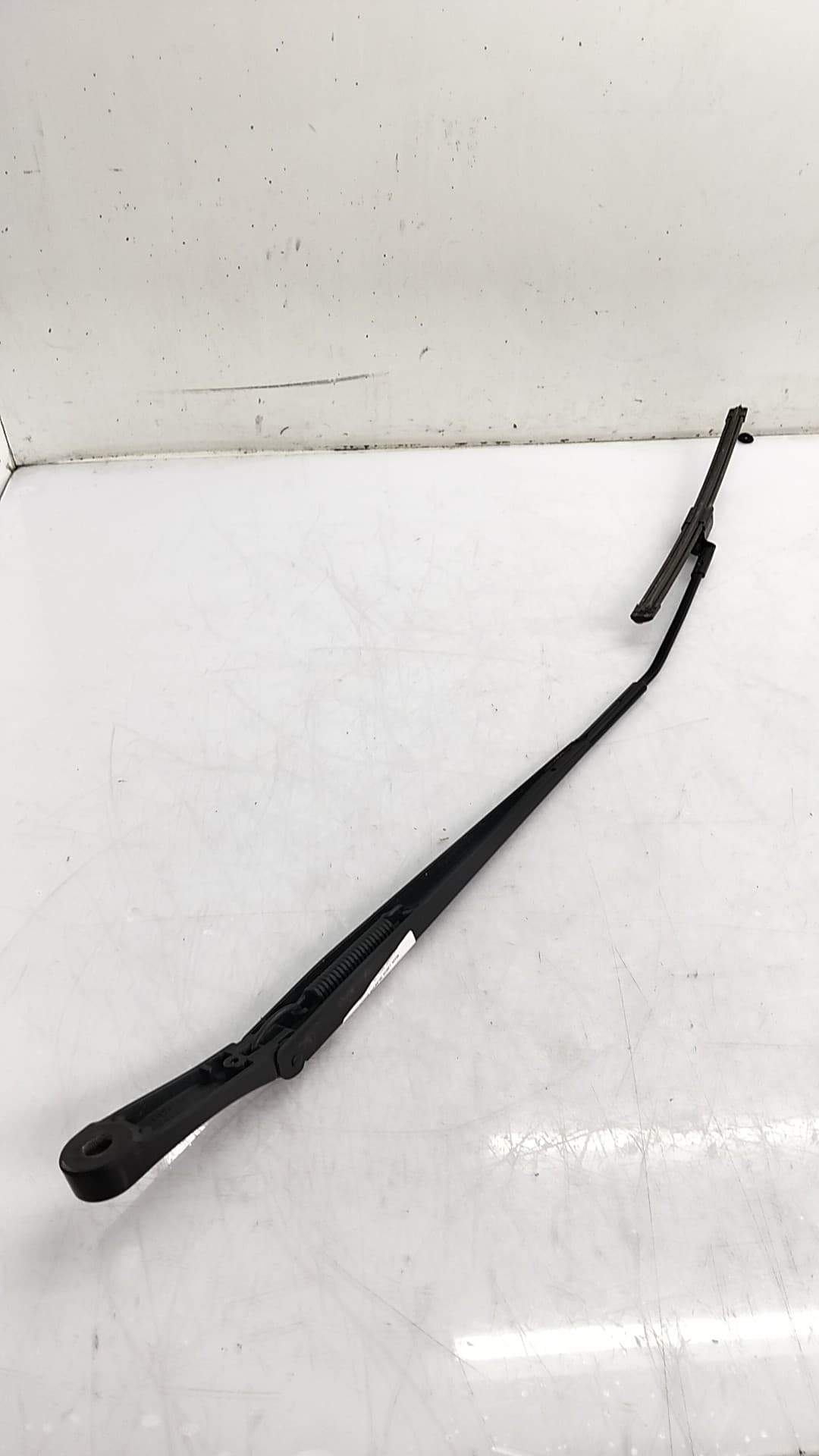 Brazo limpia delantero derecho VOLKSWAGEN SHARAN (7N1, 7N2) 2