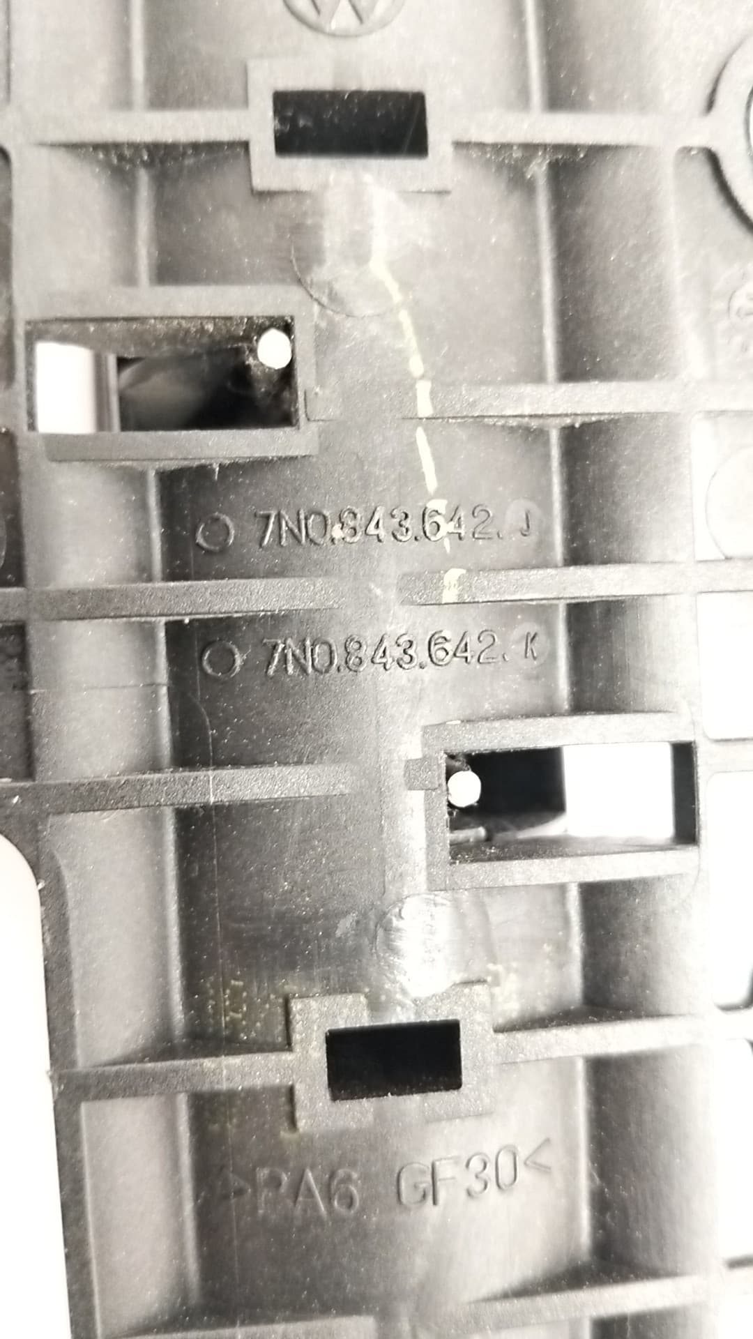 Maneta interior trasera derecha VOLKSWAGEN SHARAN (7N1, 7N2) 2
