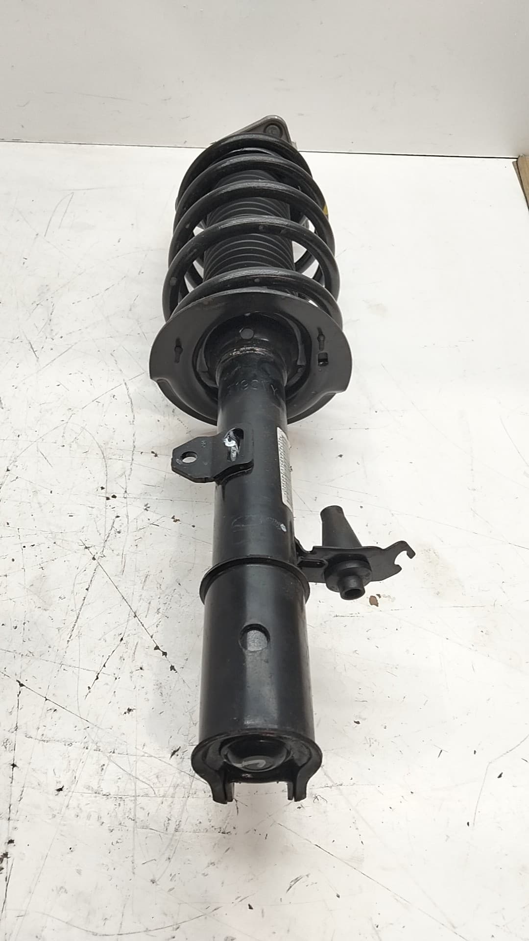 Amortiguador delantero izquierdo OMODA 5 3