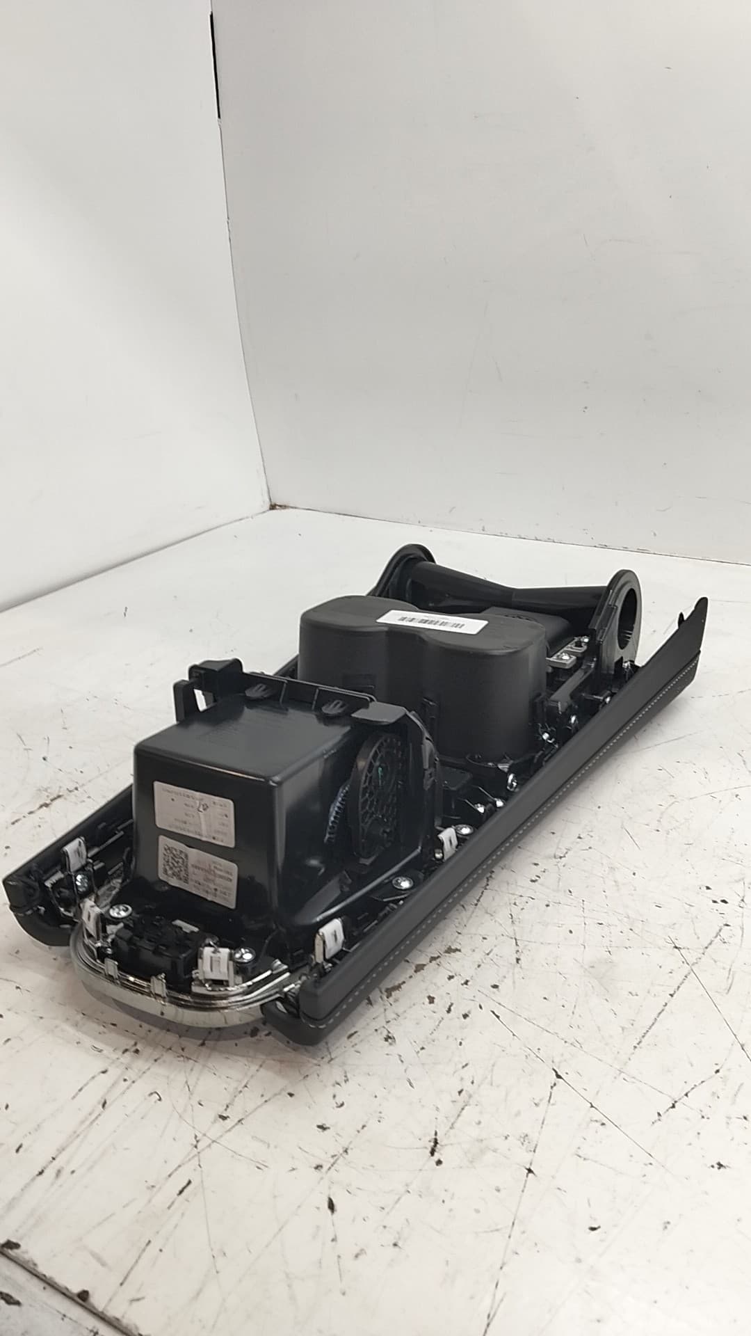 Consola central OMODA 5 4
