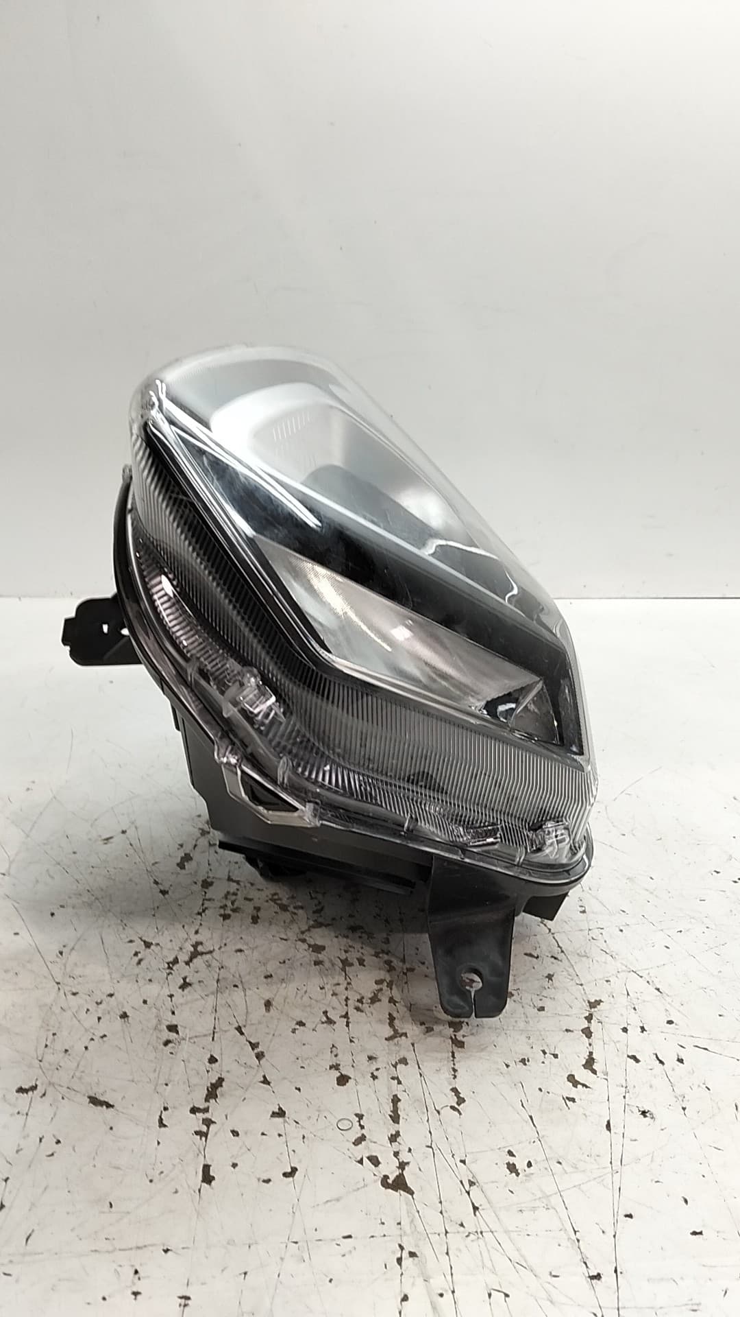 Faro izquierdo OMODA 5 5