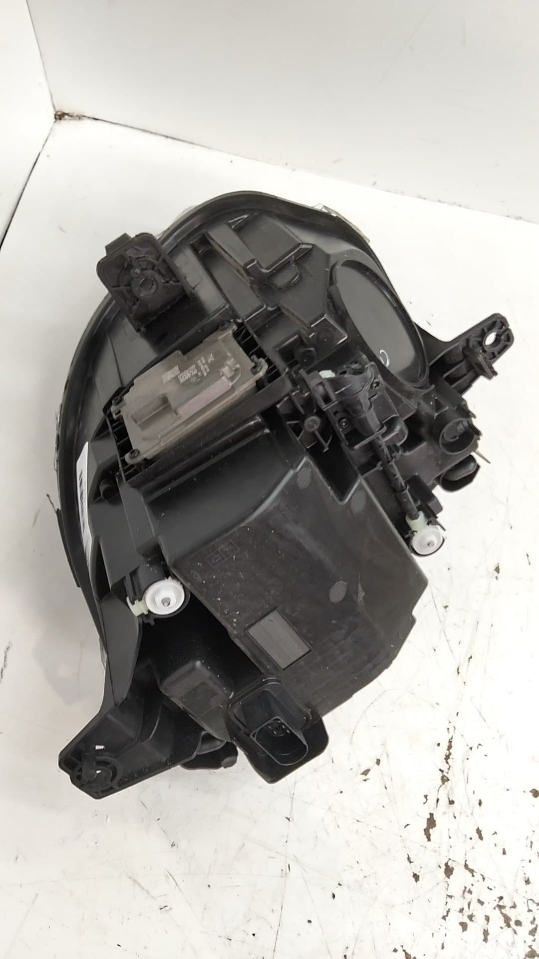 Faro izquierdo OMODA 5