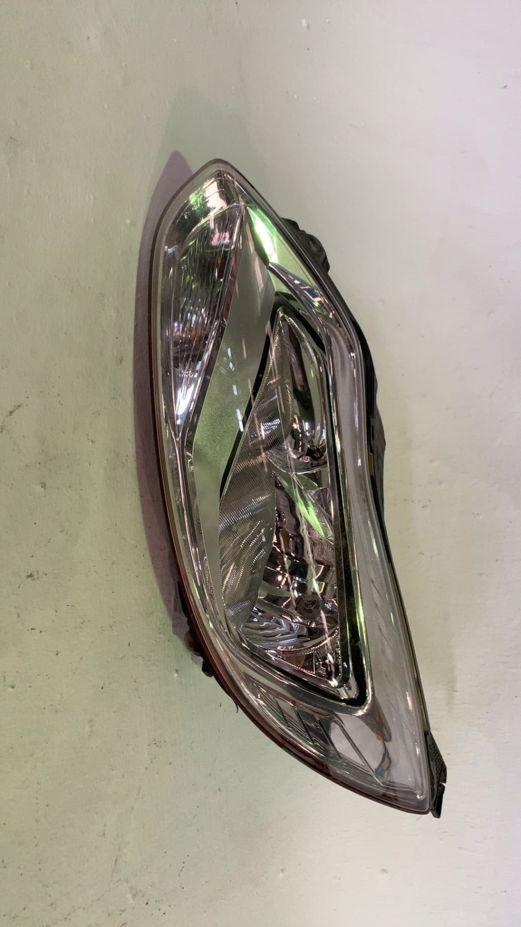 Faro izquierdo FORD FOCUS
