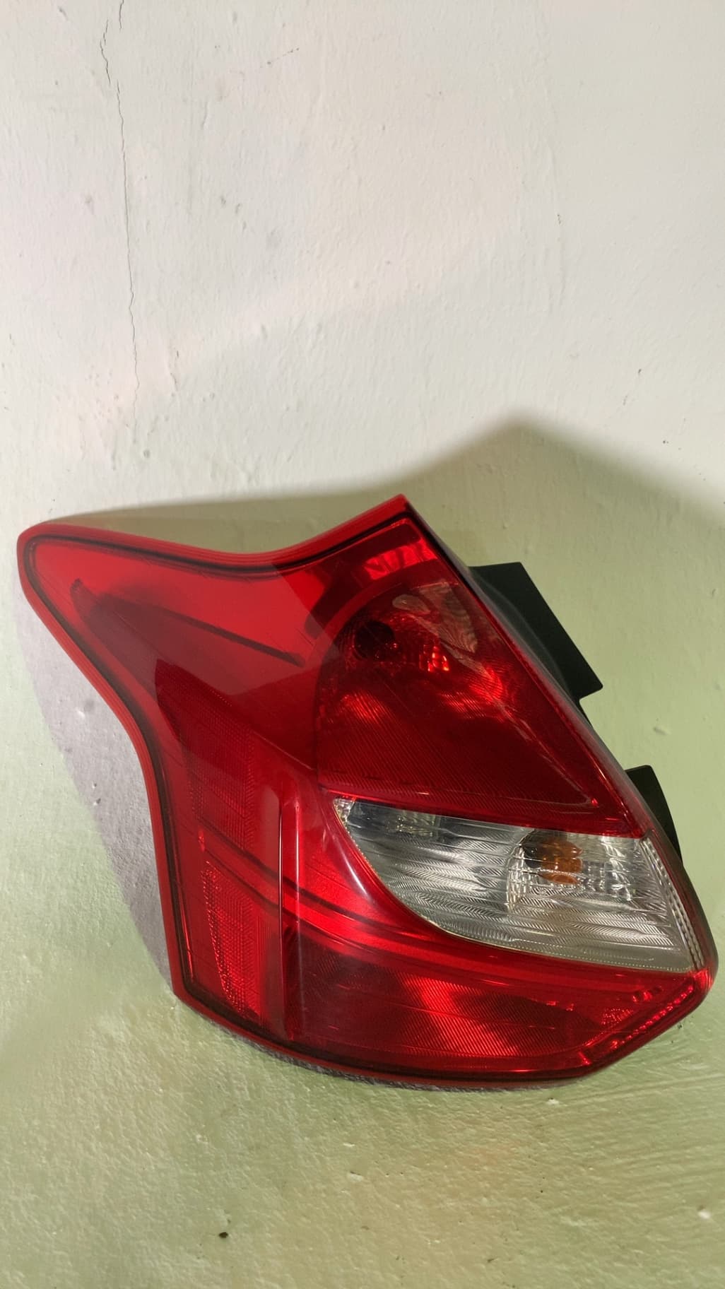 Piloto trasero izquierdo FORD FOCUS
