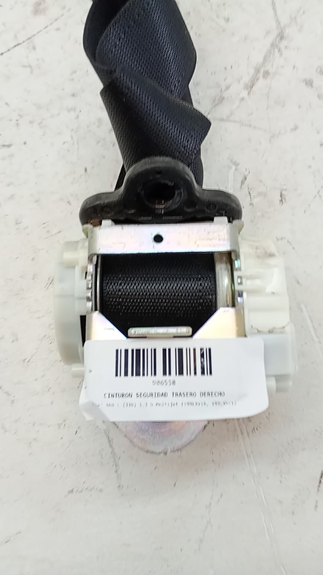 Cinturon seguridad trasero derecho FIAT 500 L (330)