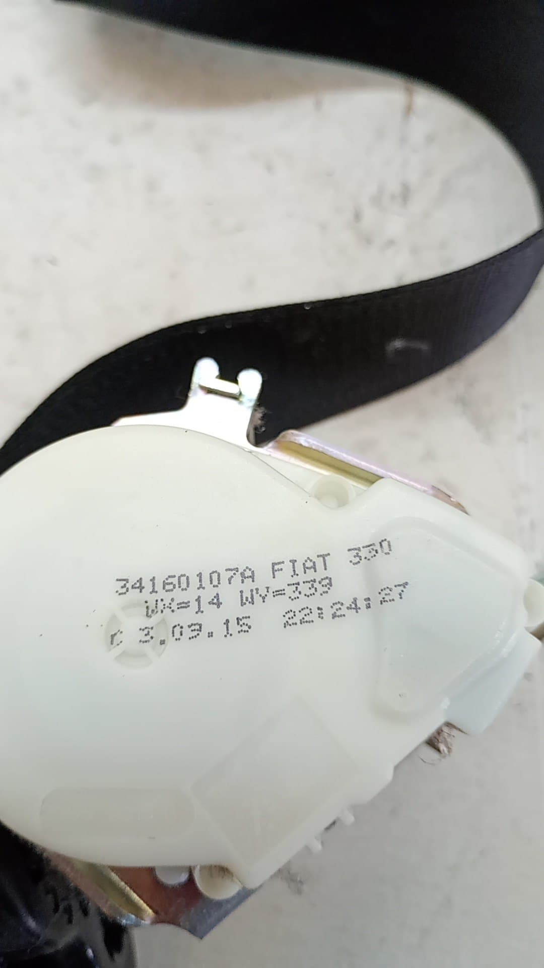 Cinturon seguridad trasero derecho FIAT 500 L (330) 3