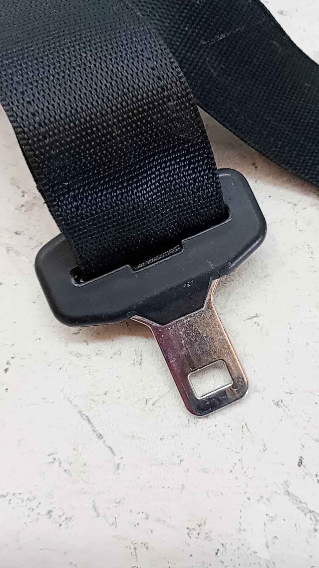 Cinturon seguridad trasero derecho FIAT 500 L (330) 2