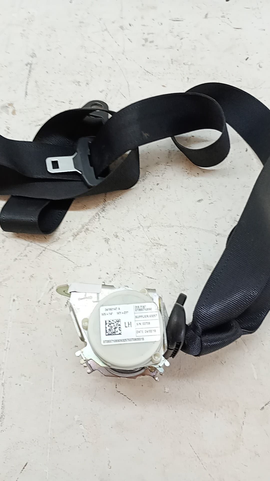 Cinturon seguridad trasero izquierdo FIAT 500 L (330) 4