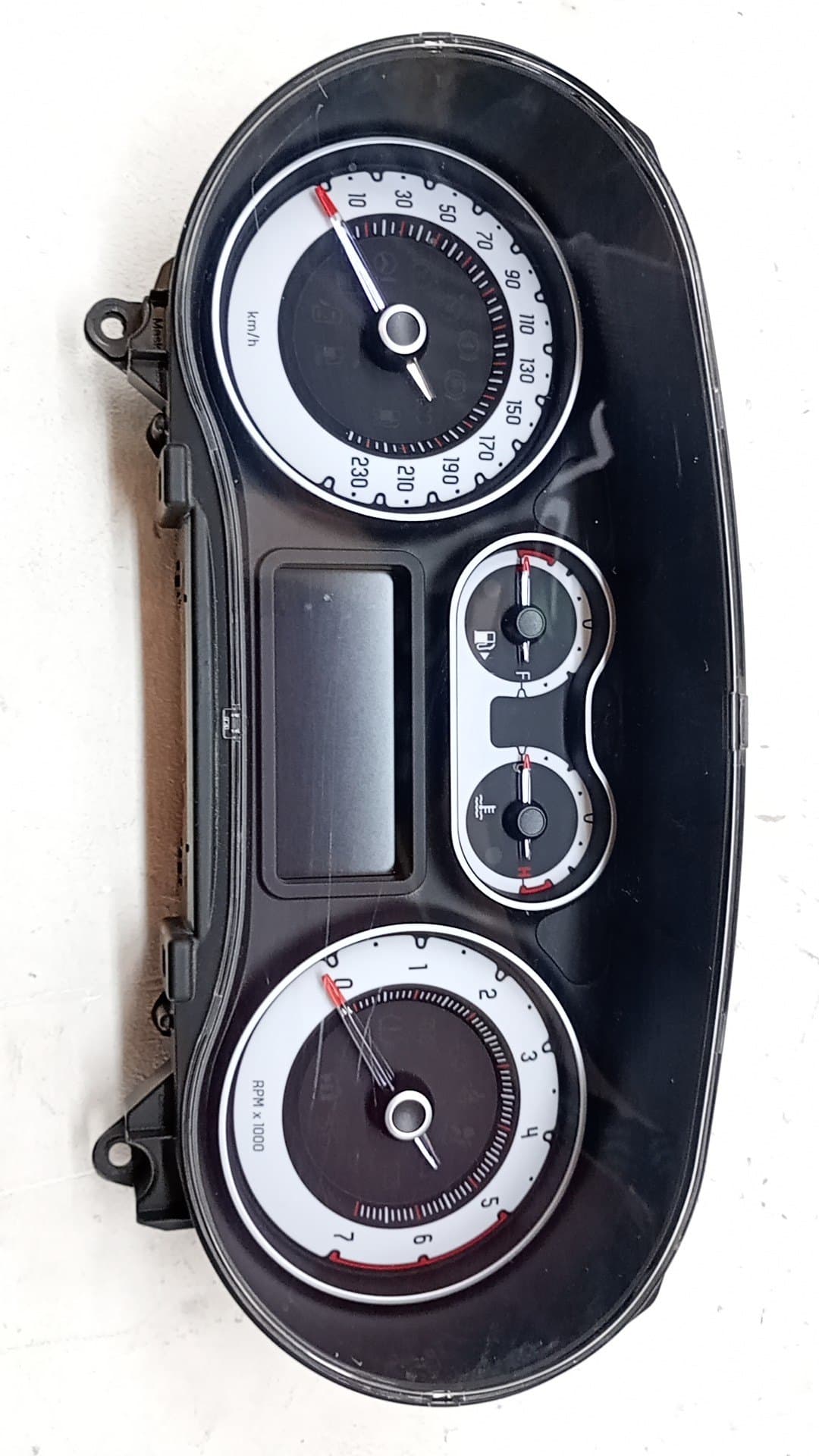 Cuadro instrumentos FIAT 500 L (330)