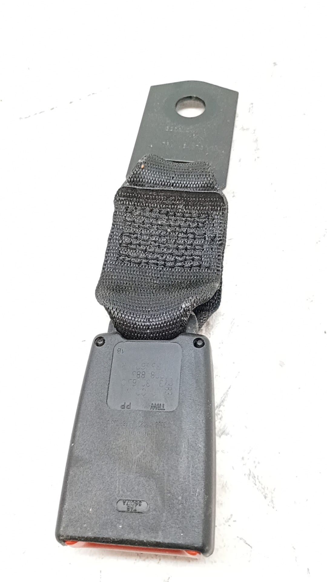 Enganche cinturon trasero derecho FIAT 500 L (330) 3