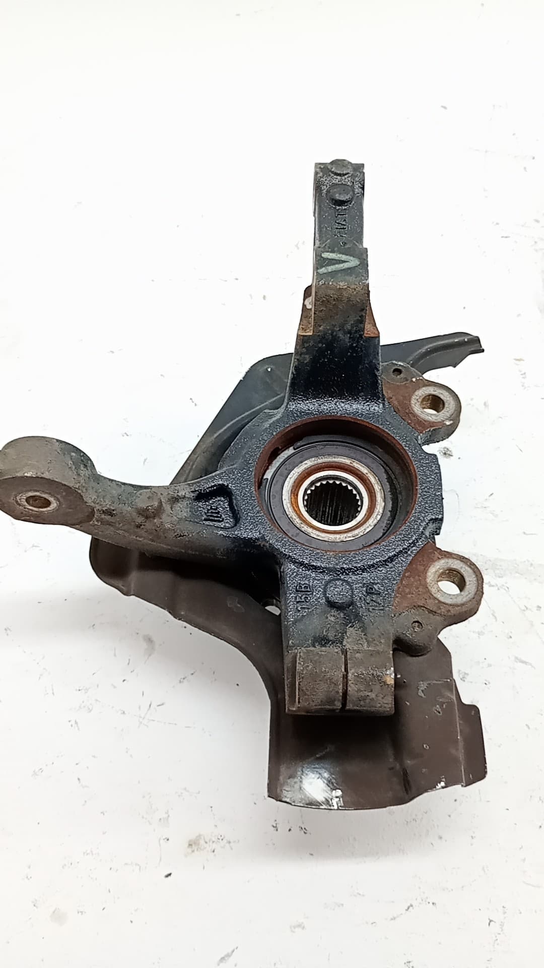 Mangueta delantera izquierda FIAT 500 L (330) 3