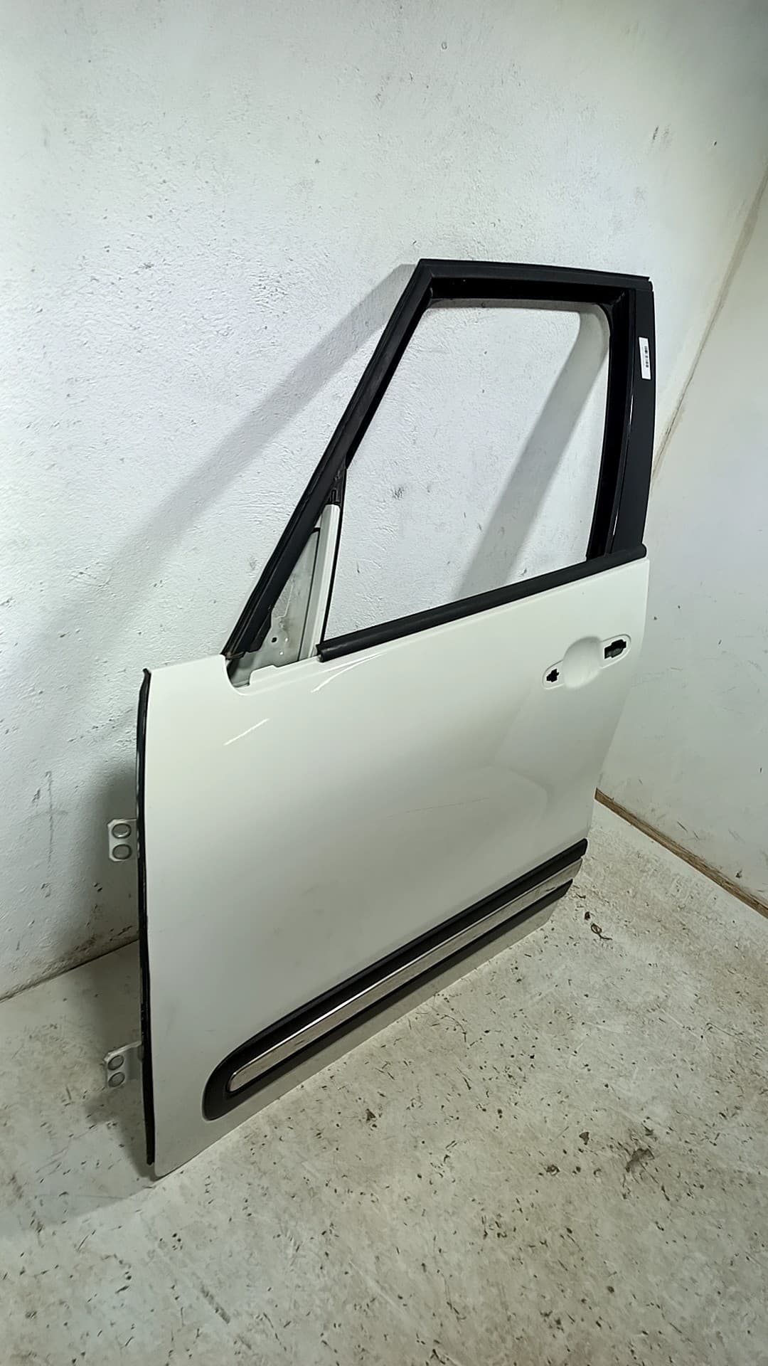 Puerta delantera izquierda FIAT 500 L (330) 4