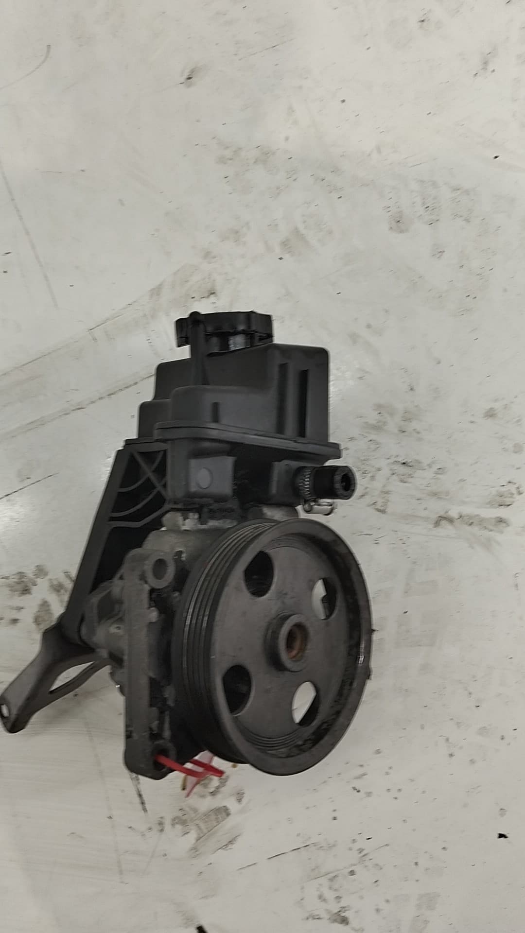 Bomba direccion MERCEDES-BENZ SPRINTER 3,5-T FURGONETA (B906)