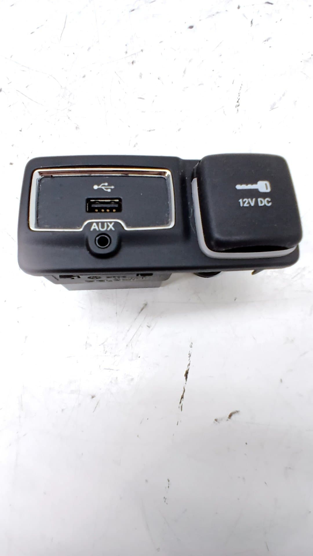 Recambio JEEP RENEGADE ref. 735604054