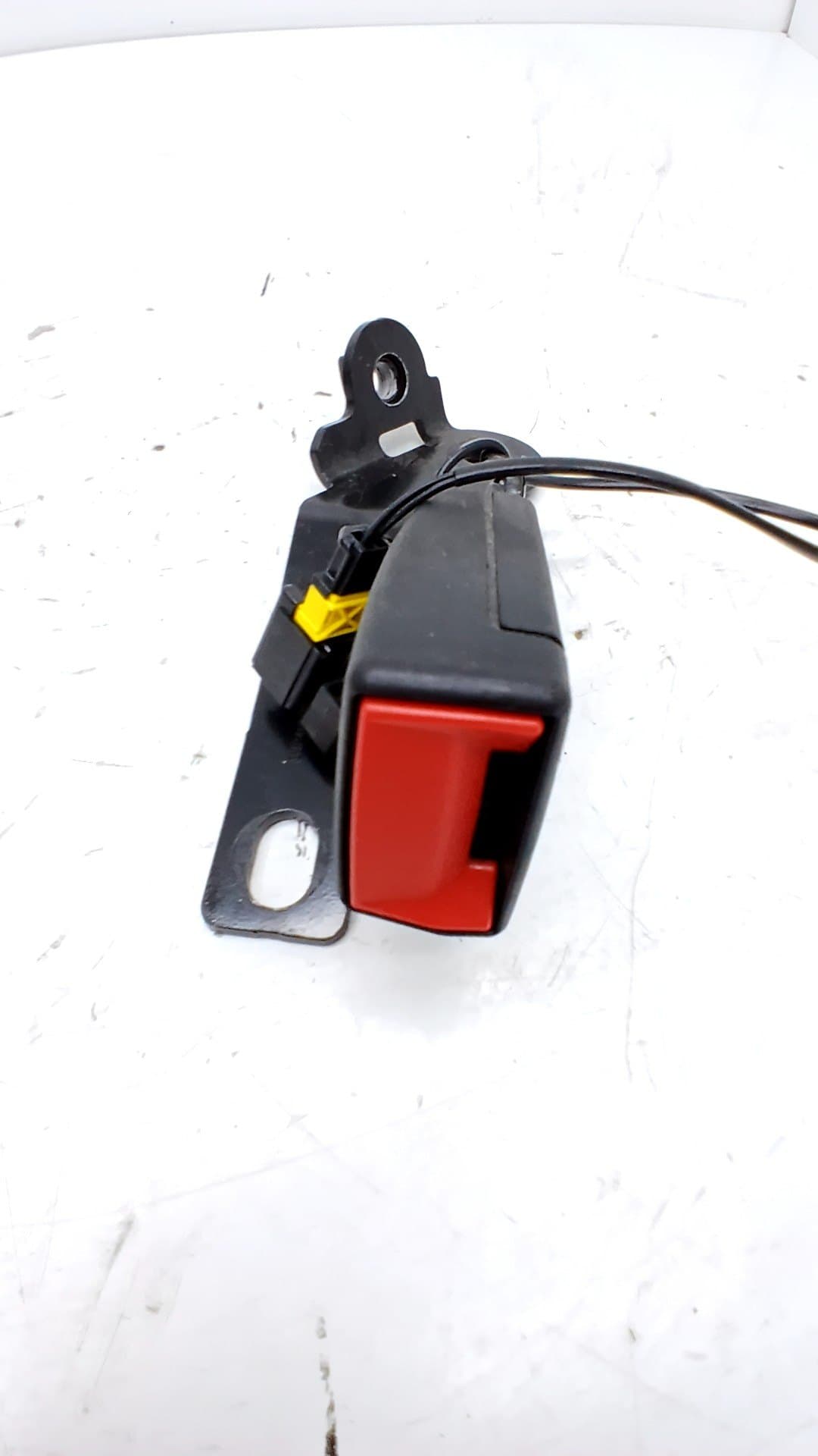 Enganche cinturon trasero izquierdo JEEP RENEGADE