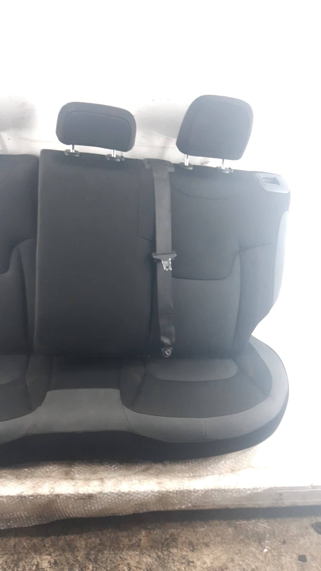 Cerradura asientos traseros JEEP RENEGADE 3