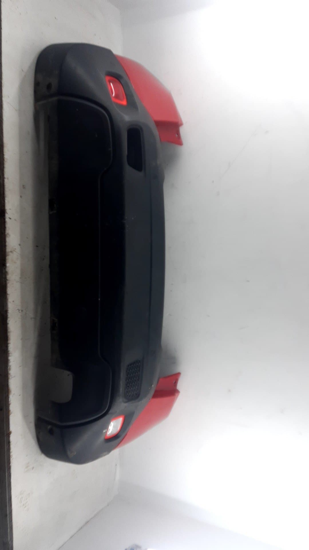 Paragolpes trasero JEEP RENEGADE 4
