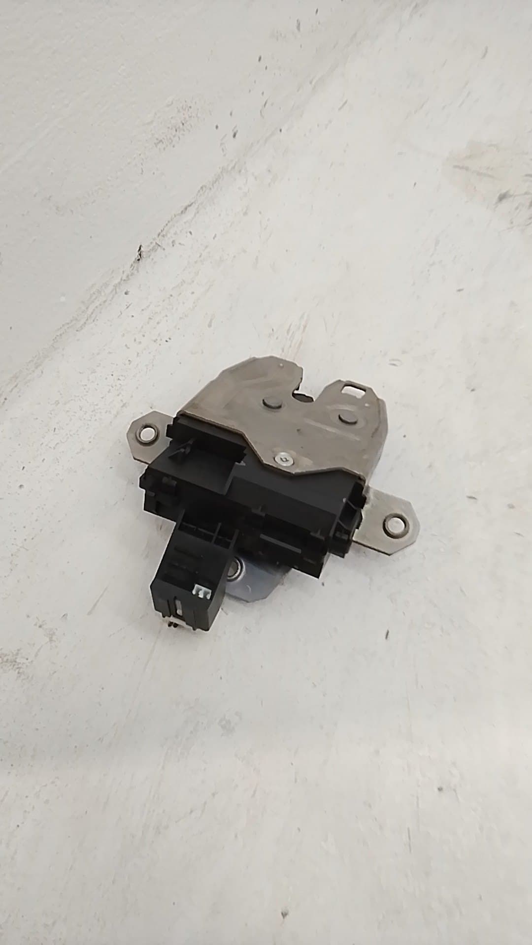Cerradura maletero / porton VOLVO S60 BERLINA