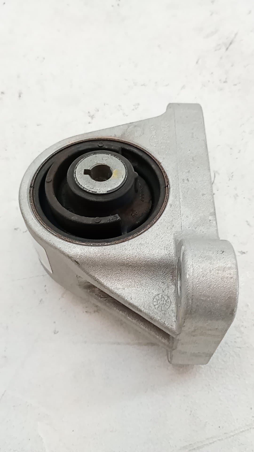 Soporte motor KIA EV6 (CV) 3