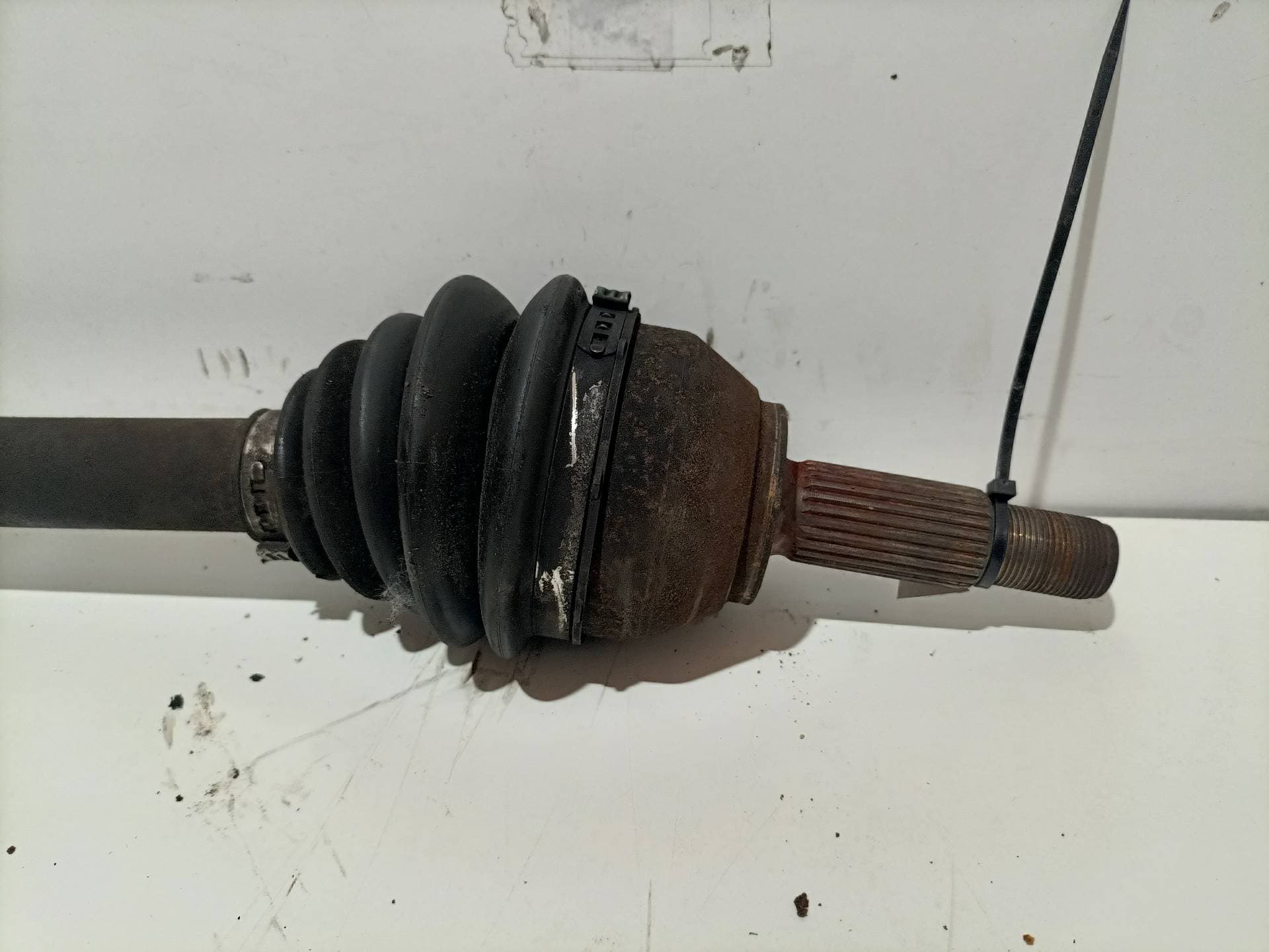 Transmision delantera izquierda FORD FOCUS BERLINA (CAK) 2