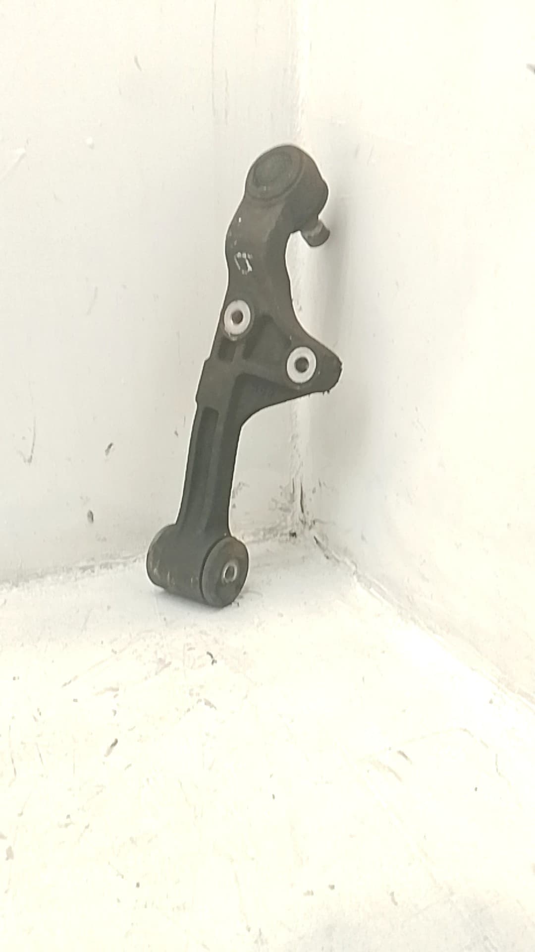 Brazo suspension inferior delantero derecho KIA CARNIVAL
