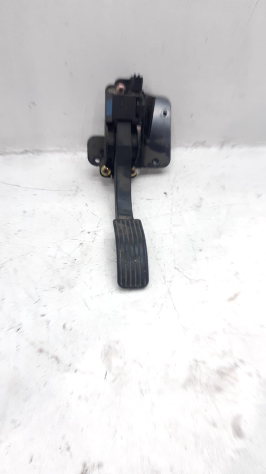 Pedal acelerador KIA CARNIVAL