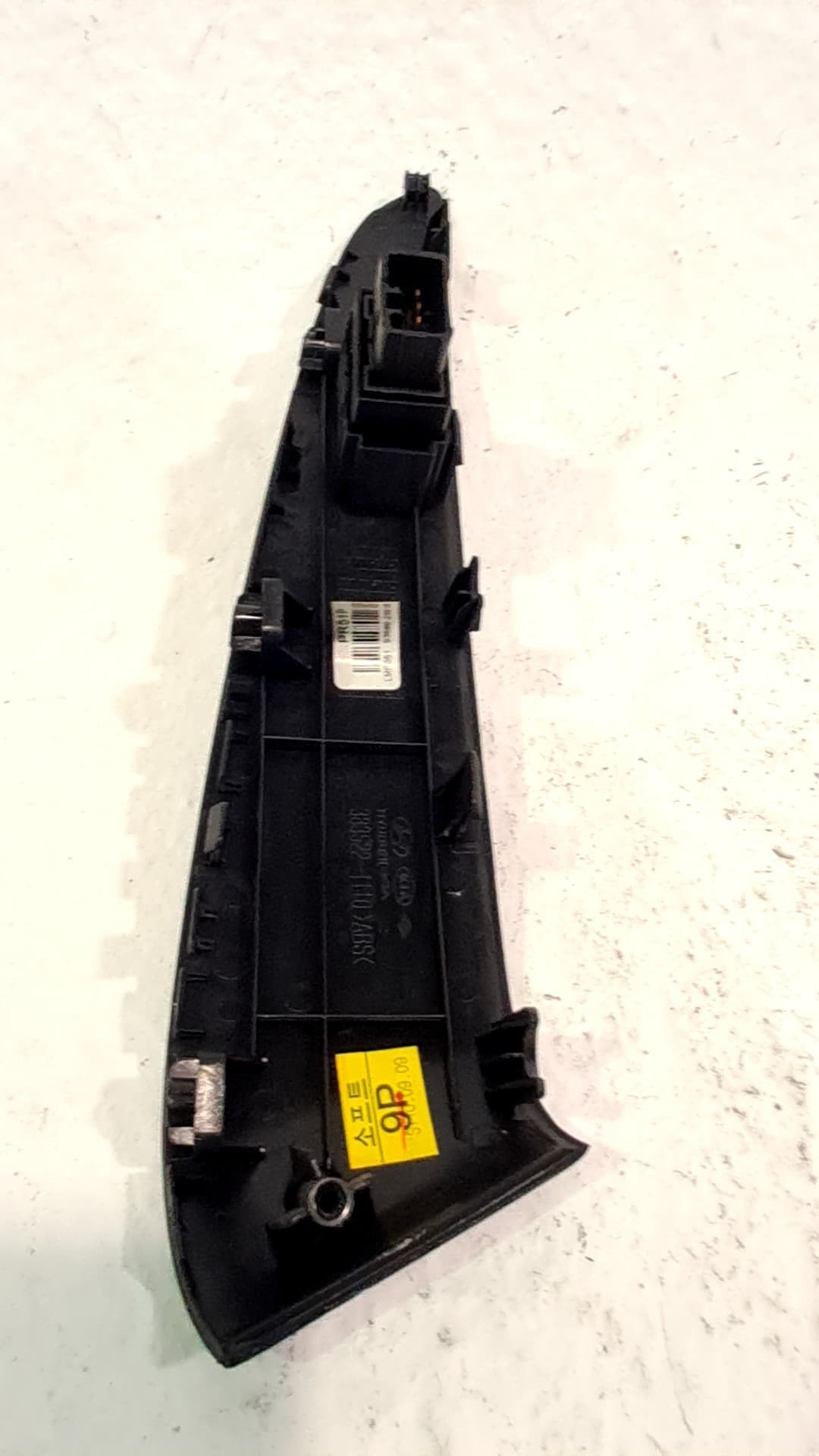 Mando elevalunas trasero derecho HYUNDAI IX35 2