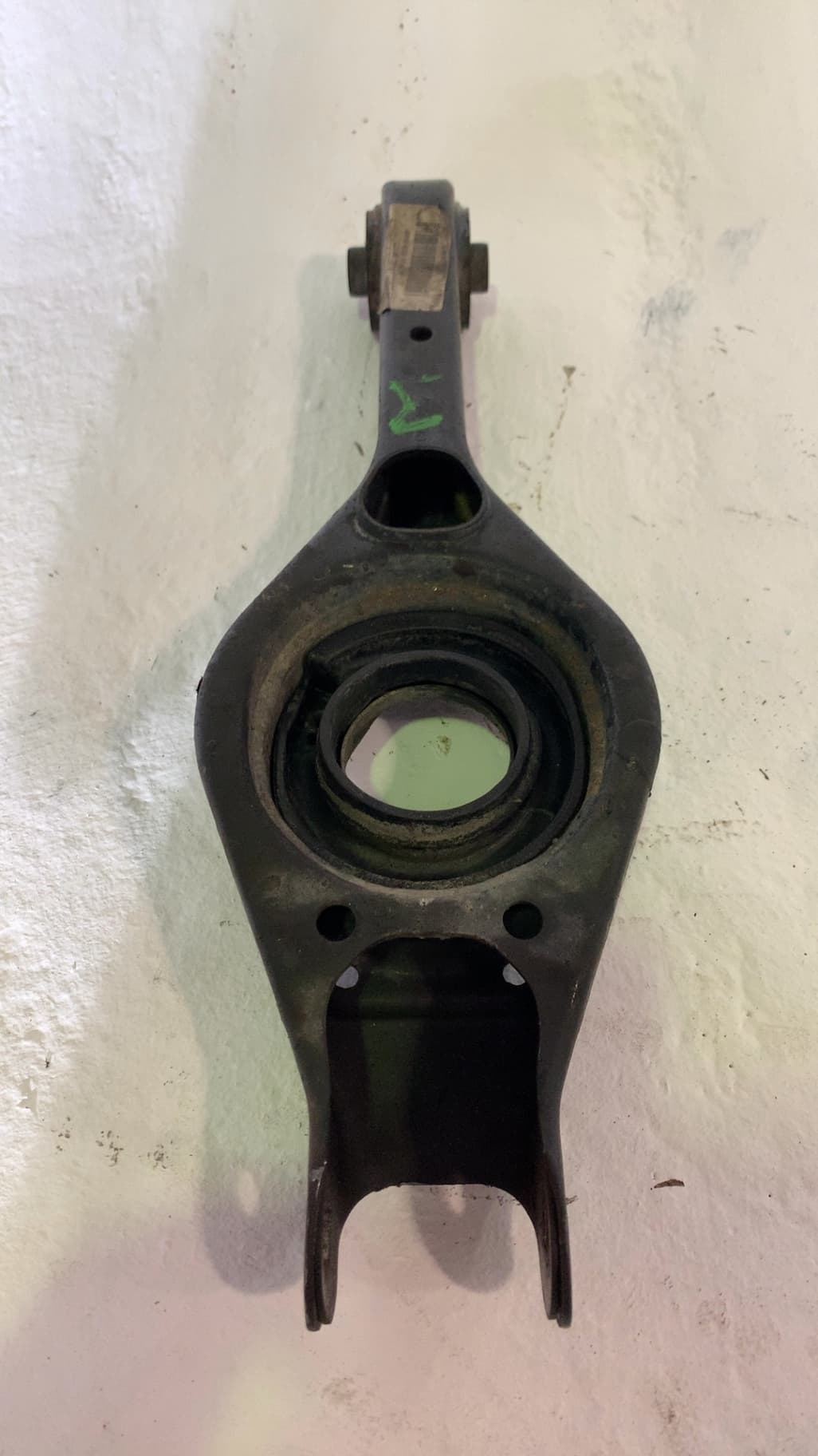 Brazo suspension inferior trasero derecho HYUNDAI IX35