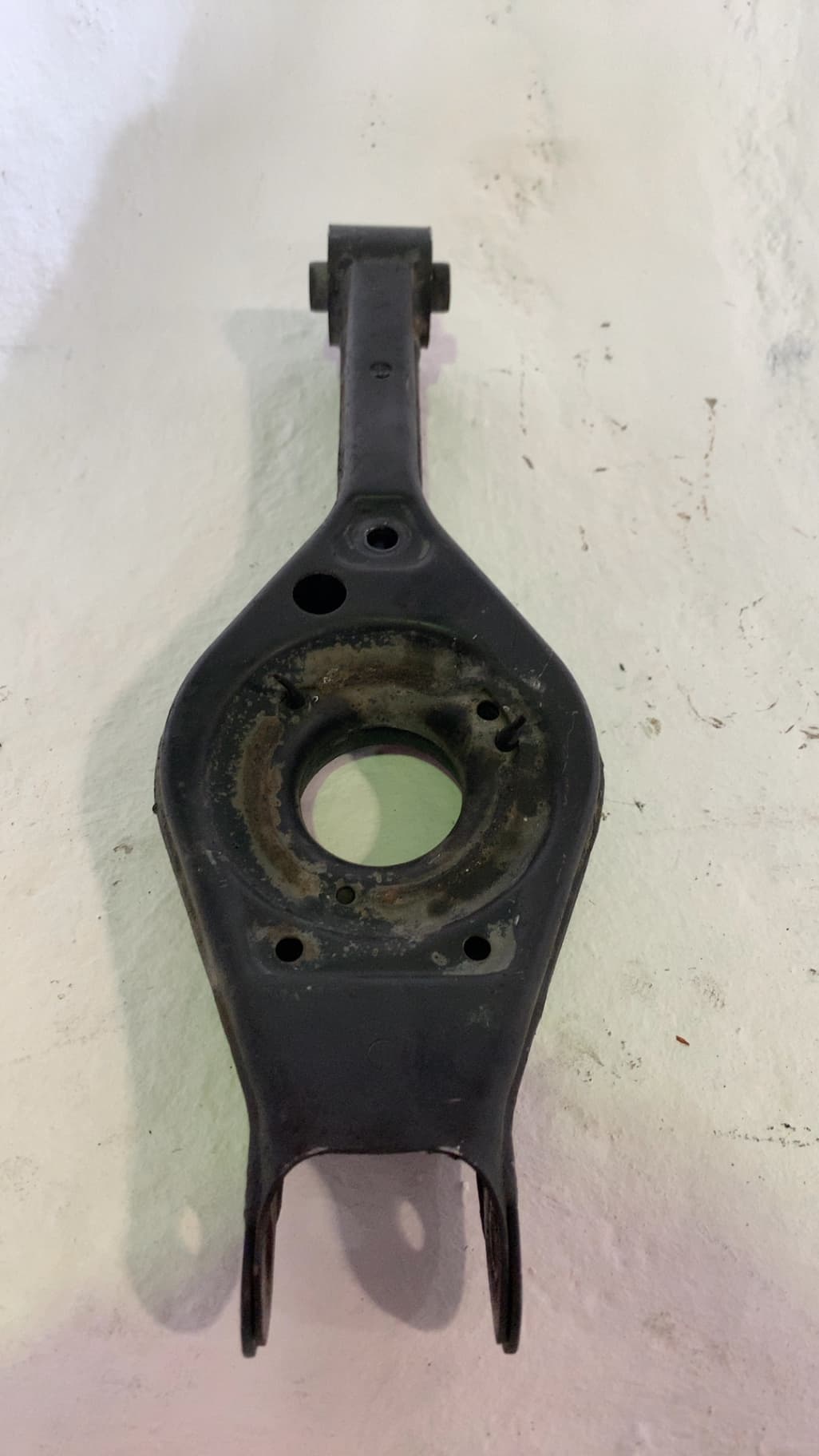 Brazo suspension inferior trasero derecho HYUNDAI IX35 2