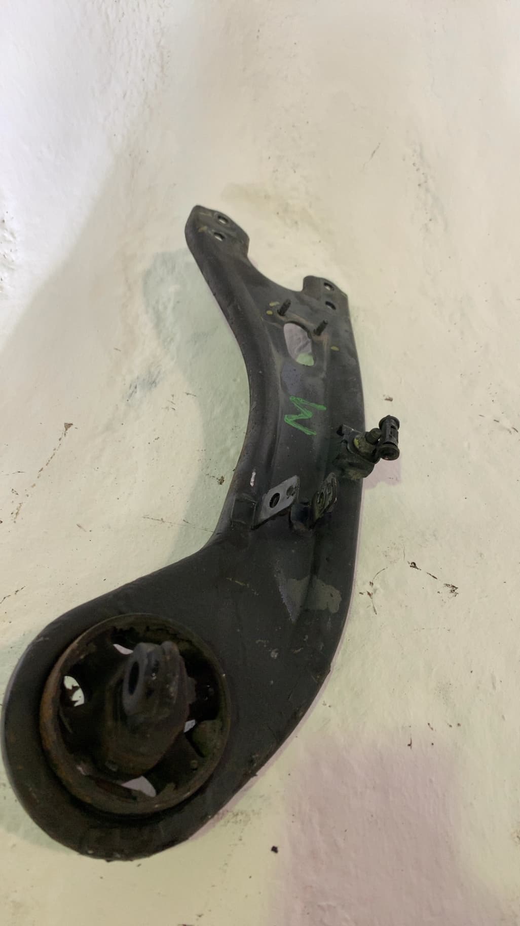 Brazo suspension inferior trasero derecho HYUNDAI IX35 2