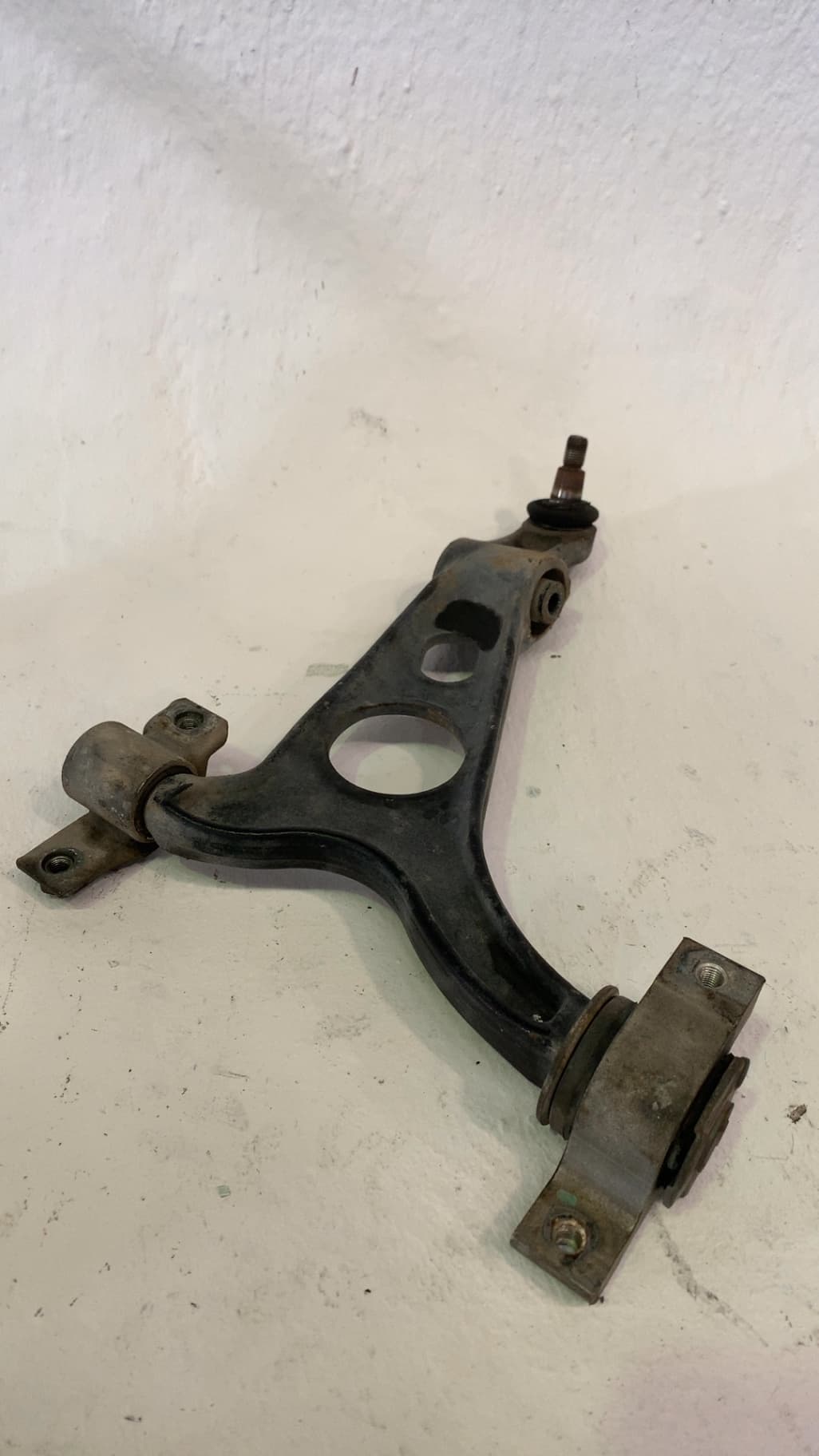 Brazo suspension inferior delantero izquierdo ALFA ROMEO GT (125)
