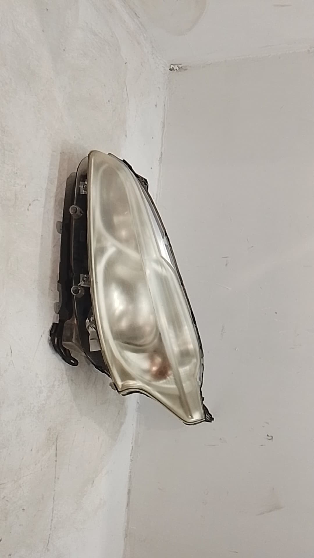 Faro izquierdo PEUGEOT 208