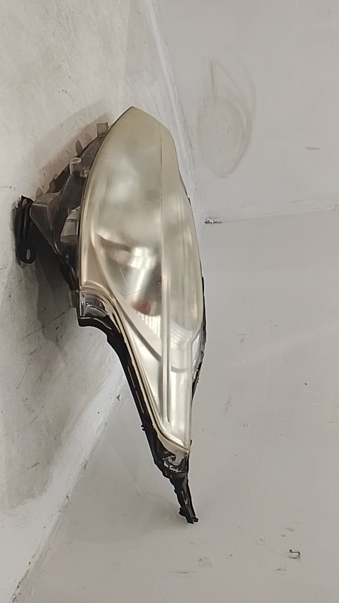 Faro izquierdo PEUGEOT 208 4