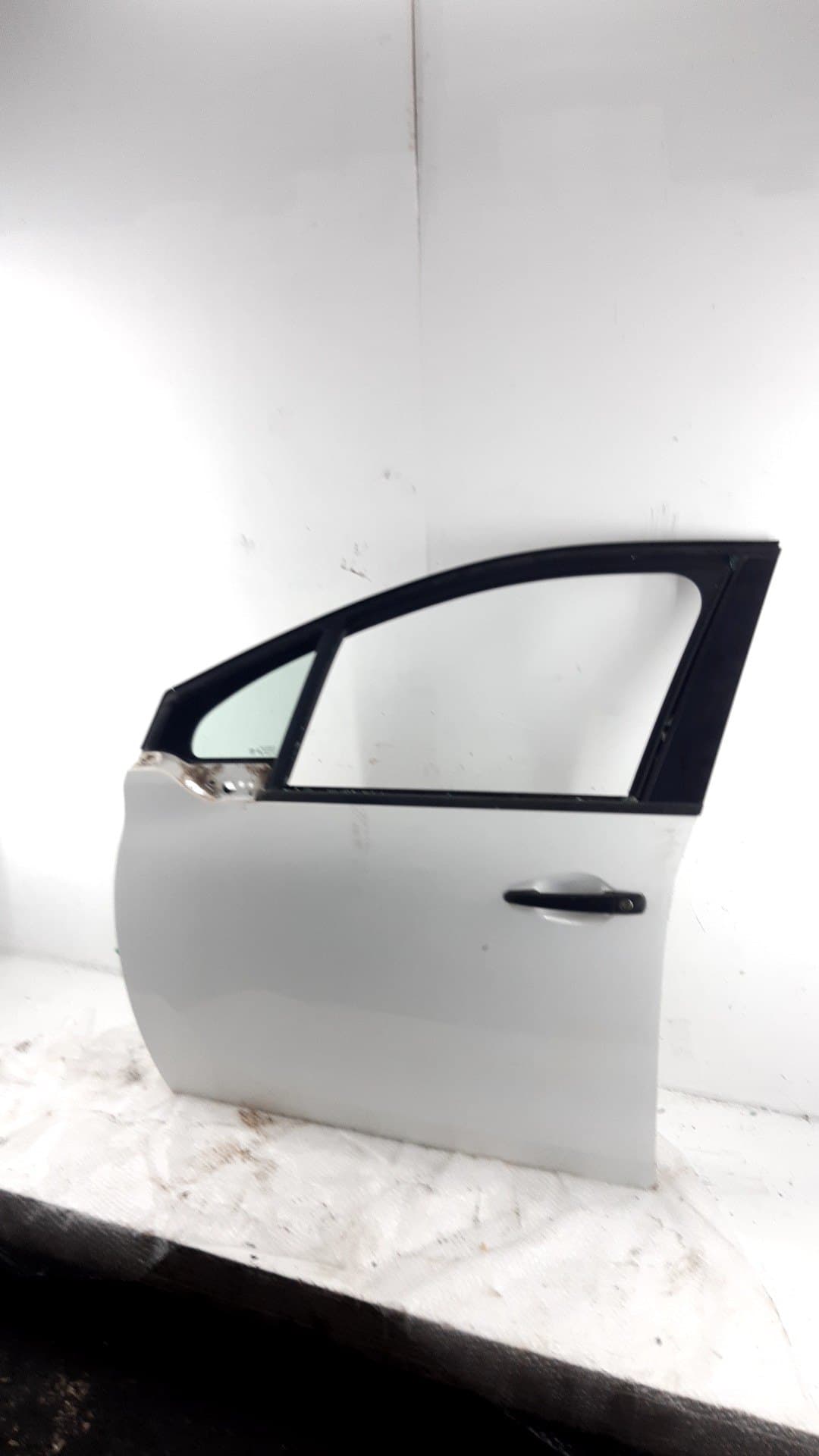 Puerta delantera izquierda PEUGEOT 208