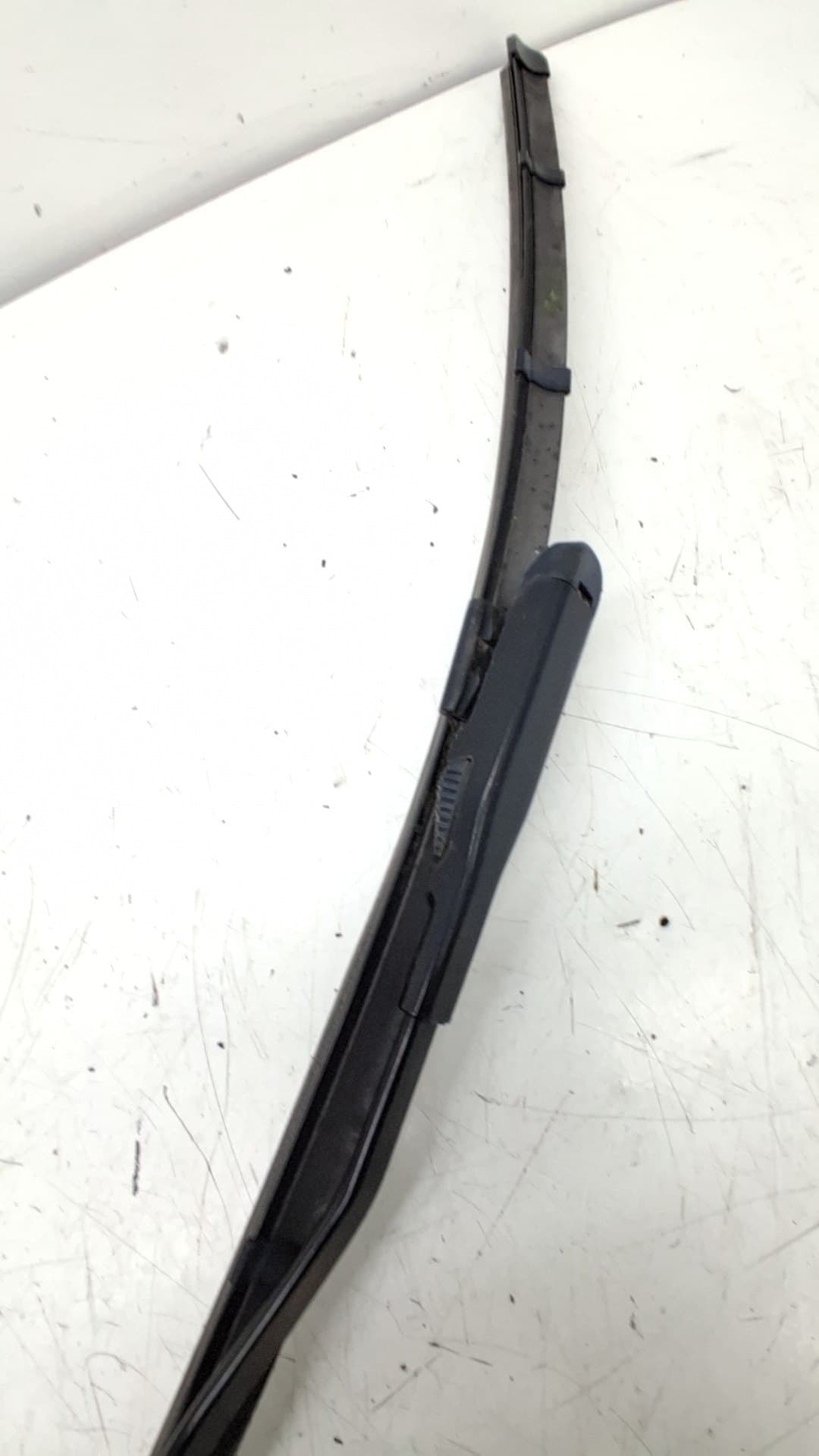 Brazo limpia delantero izquierdo FORD MUSTANG 2