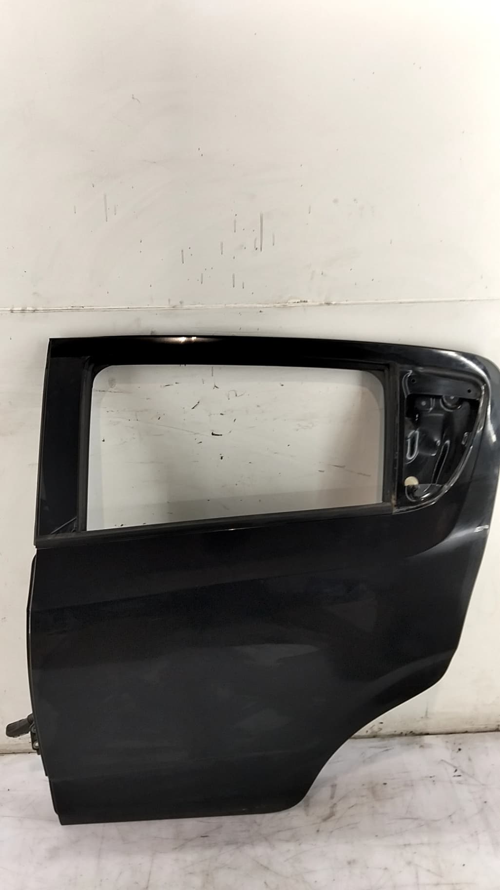 Puerta trasera izquierda CHEVROLET AVEO HATCHBACK (T300)