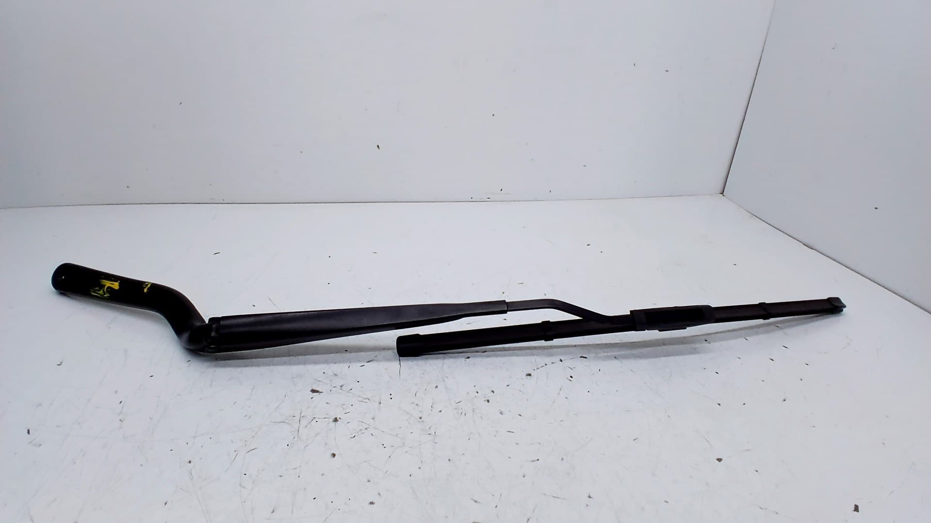 Brazo limpia delantero izquierdo RENAULT TWINGO III 3